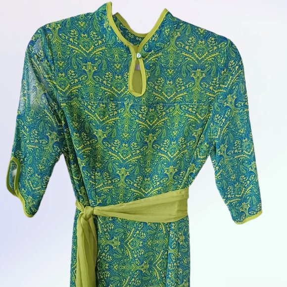 Layered Chiffon Maxi dress with Keyhole collar, fits 6-8 - Picture 2 of 4